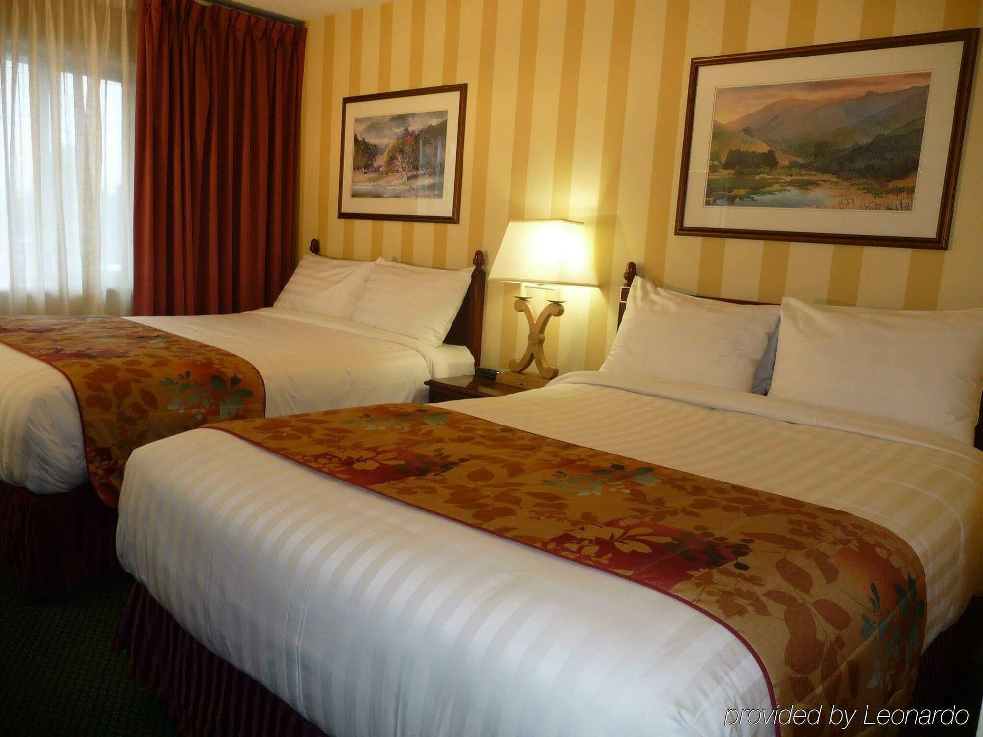 Arbutus Inn Βικτώρια Δωμάτιο φωτογραφία